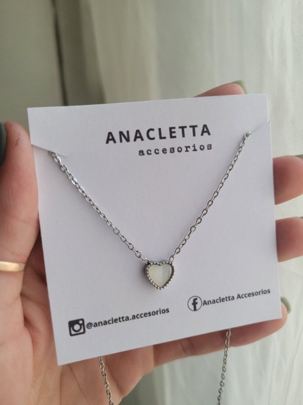 Producto - Gargantilla corazón blanco AQ