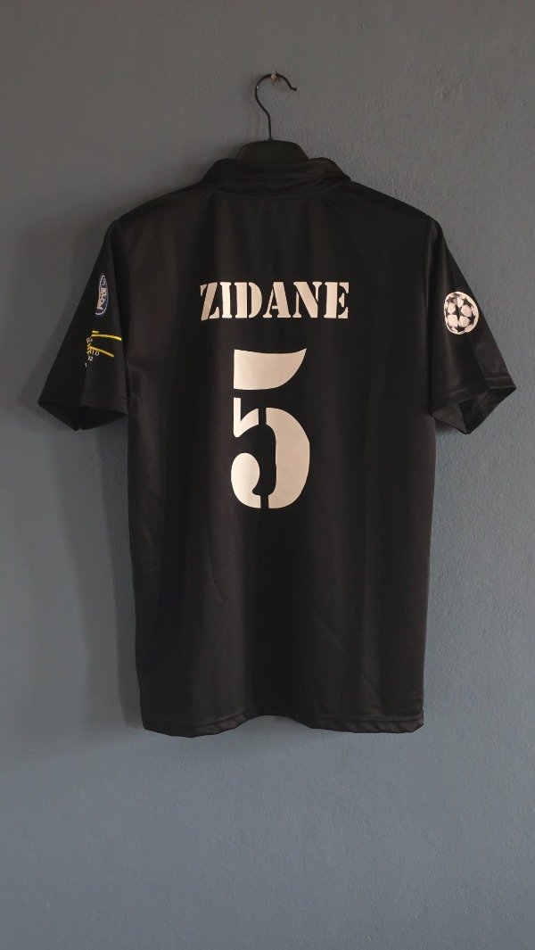 Producto - CAMISETA RETRO REAL MADRID SUPLENTE 2001-02 - 3