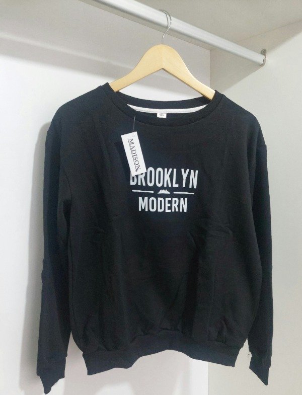 Producto - Buzo BROOKLYN negro
