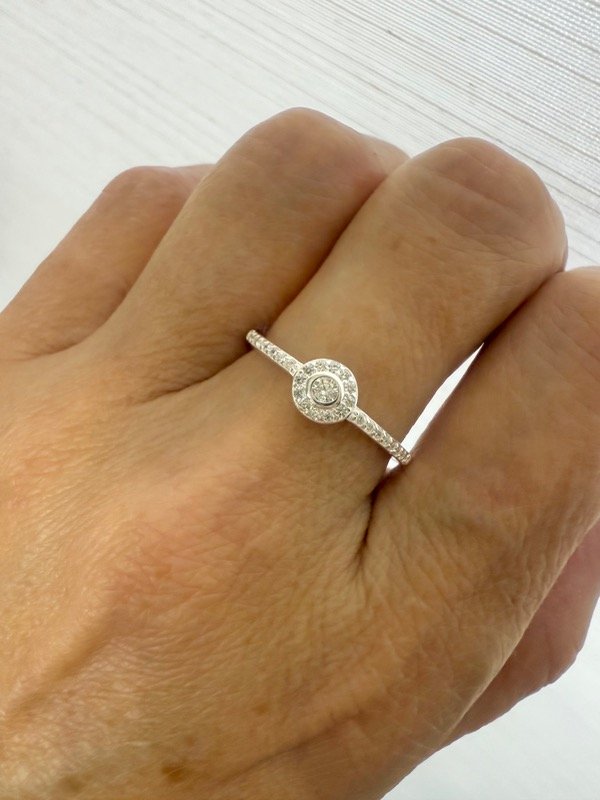 Producto - Anillo cubic central y laterales plata 925