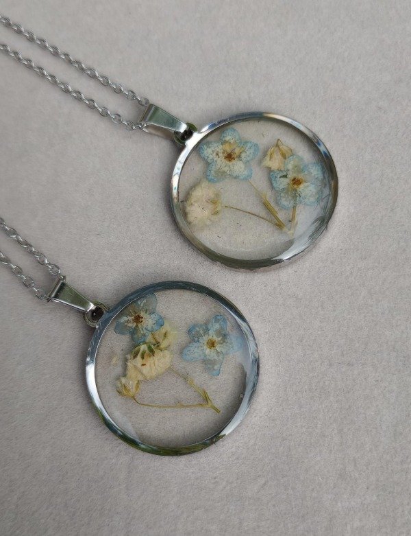 Producto - Collar de Resina con Florcitas 1