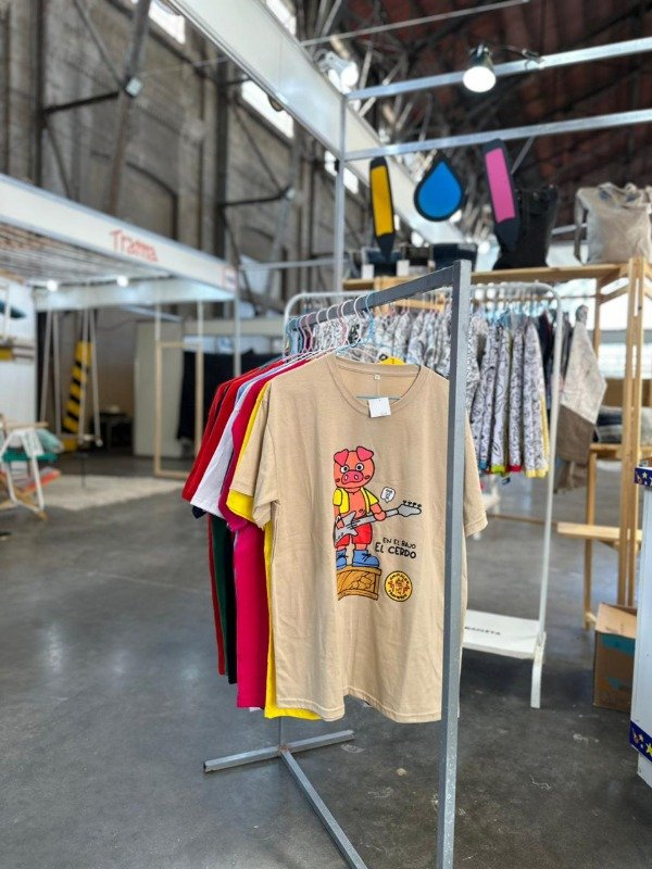 Producto - Remera Cerdo en el Bajo