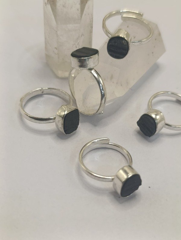 Producto - Anillo de Piedra turmalina negra regulables