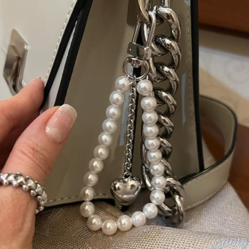 Producto - Llavero perlas con corazon plateado