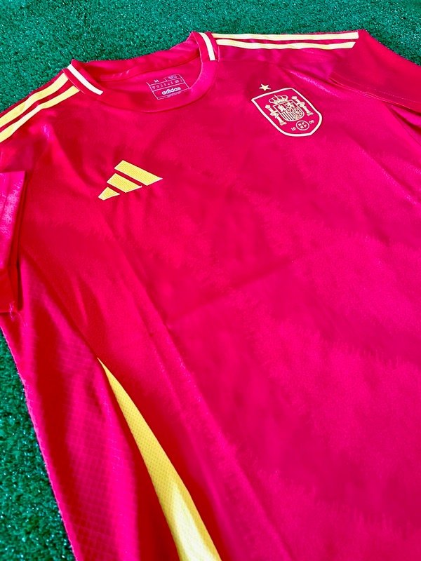 Producto - España Local 2024 Versión Hincha