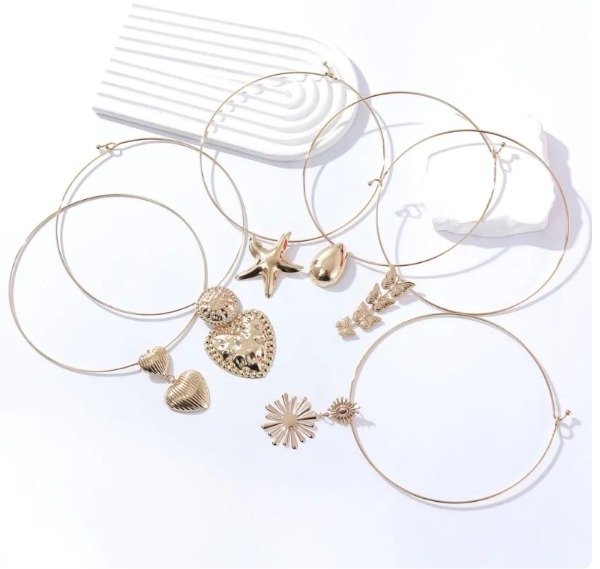 Producto - Collar rigido fino con aplique