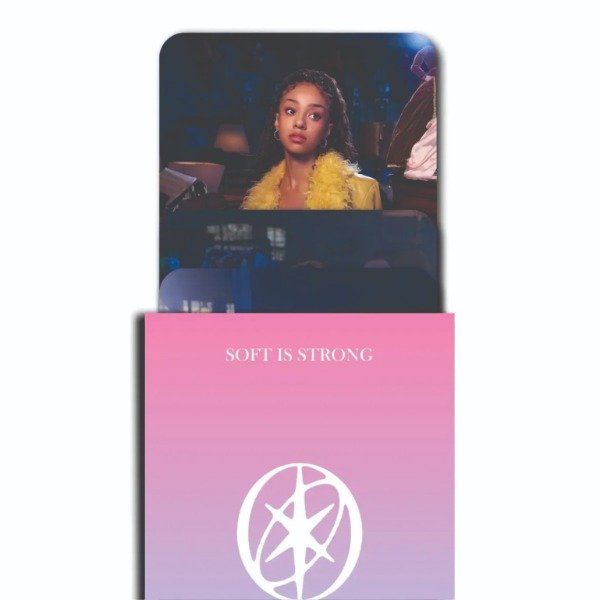 Producto - KATSEYE - SOFT IS STRONG (PHOTOCARDS)
