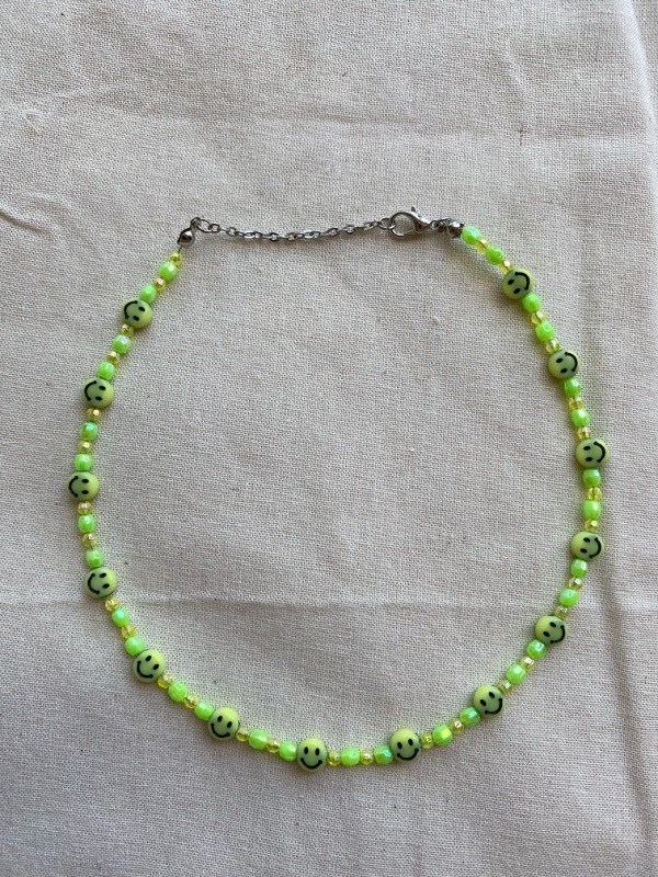 Producto - Gargantilla verde caritas chiquito brillo