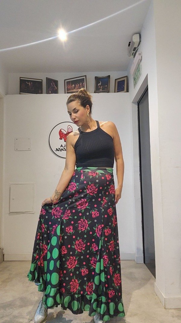 Producto - FALDA LUPI MIX NEGRA FLOR FUCSIA  COMBINADA CON LUNARES t/m