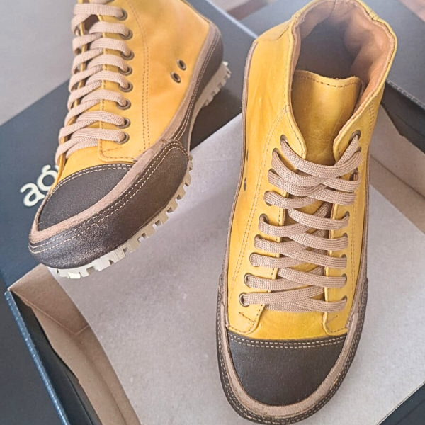 Producto - Botitas Amarillas