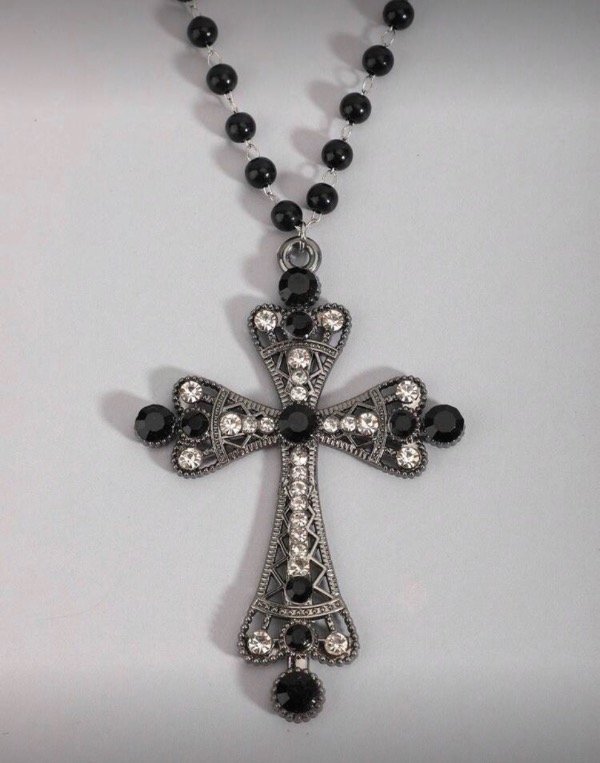 Producto - Collar cruz black perlas