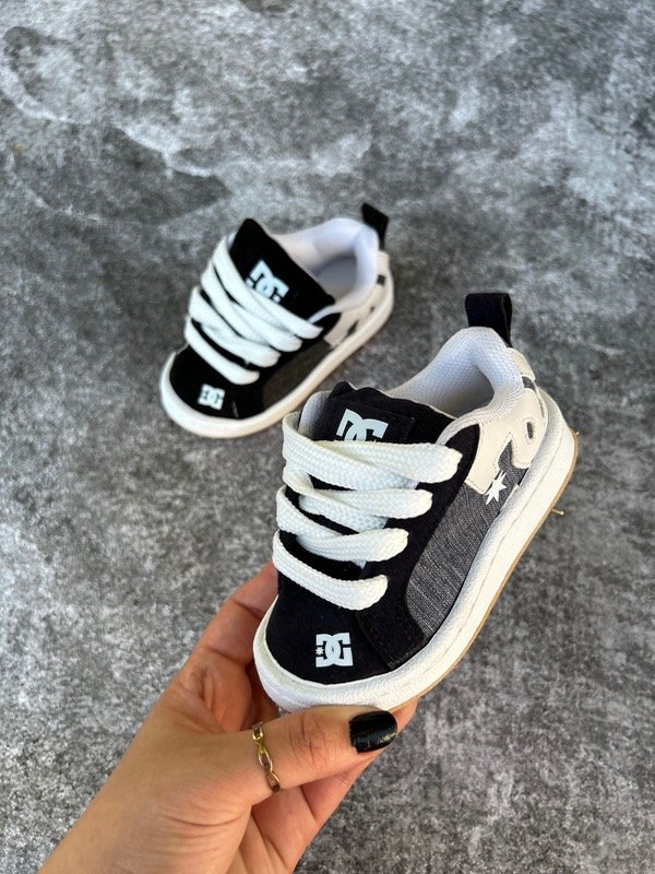 Producto - DC - BLACK JEANS 21 A 26 - Negro