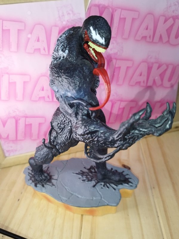 Producto - Figura Venom - Marvel (30 cm ) Sin caja