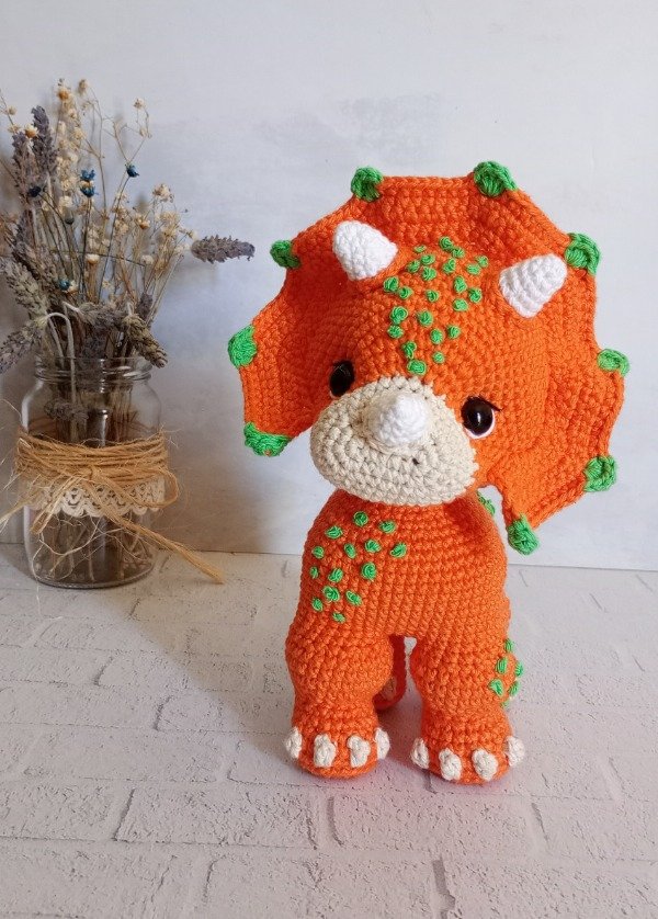 Producto - Jacinto Triceratops - Guía de tejido - 0
