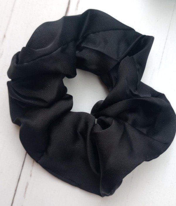 Producto - Scrunchie de Raso - Negra
