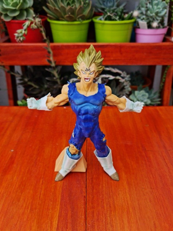 Producto - Figura Majin Vegeta