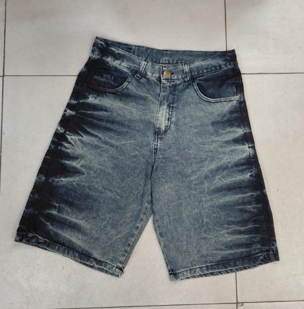 Producto - BERMUDA BAGGY LOCALIZADO