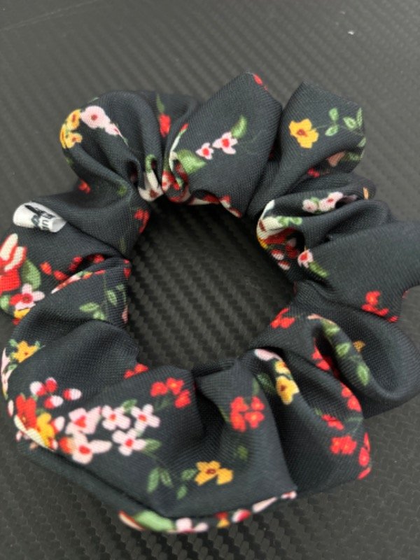 Producto - Scrunchie Black