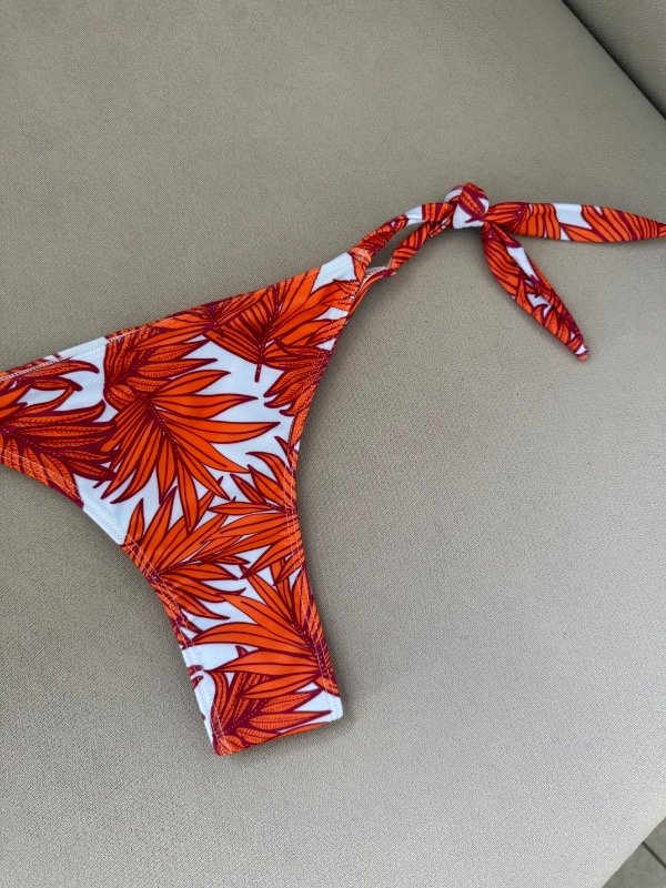 Producto - BOMBI BIKINI FLORES (TALLE L)