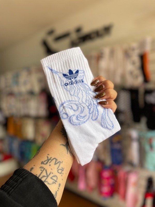 Producto - Adidas dibujo celeste