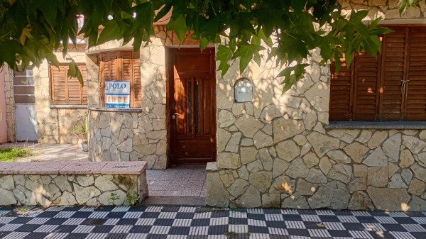 Producto - CASA SOBRE CALLE QUIROGA AL 400