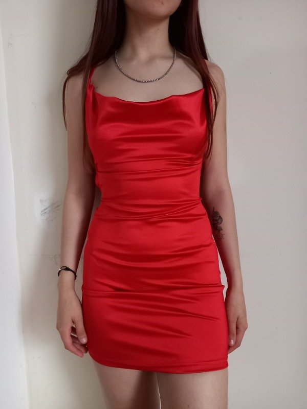 Vestido satén rojo