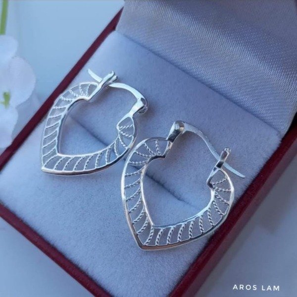 Producto - Aros lam canasta corazón