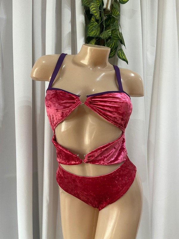 Producto - Enteriza a pedido terciopelo rosa