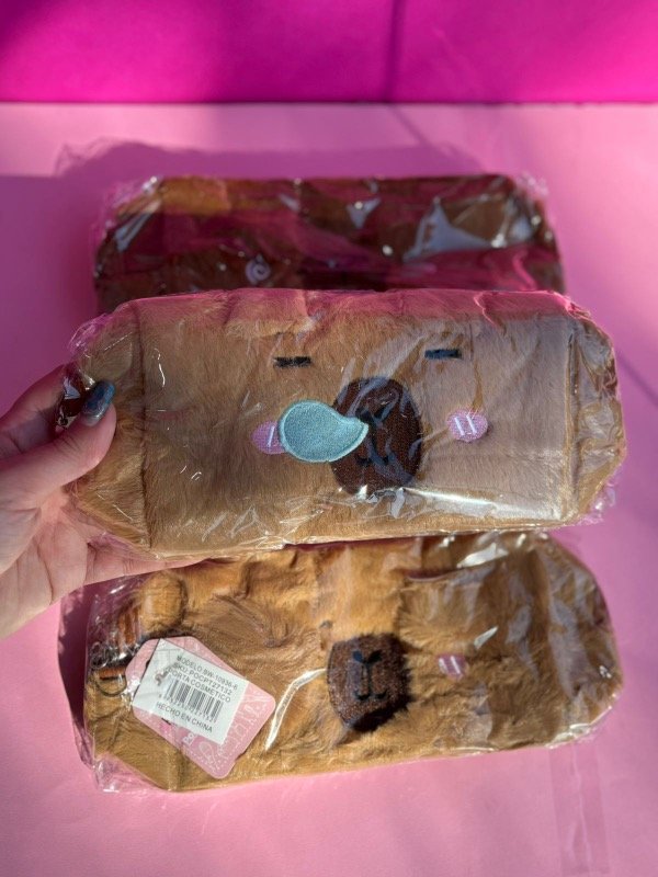 Producto - Porta Cosmético Capibara peluche
