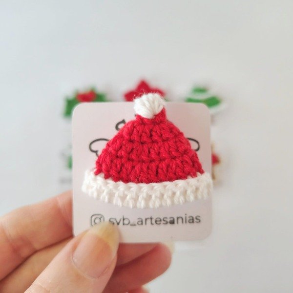 Producto - Prendedor navideño gorrito tejido crochet