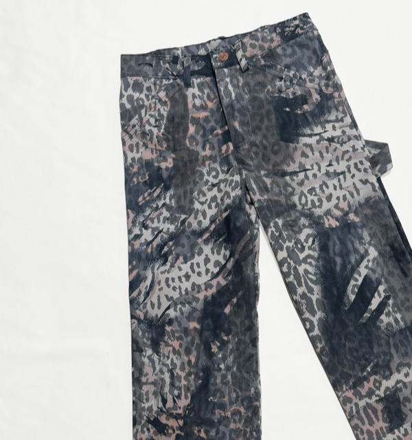 Producto - PANTALÓN OVERSIZE ANIMAL PRINT GREY - 2