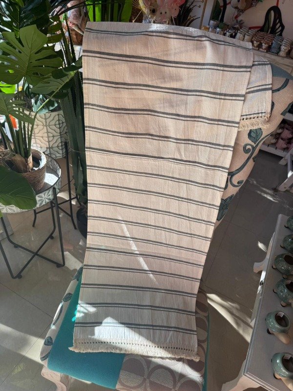 Producto - Camino de mesa rayas- cod.B 1,50 mts (Efectivo: 18.000)