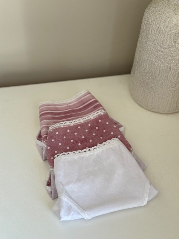 Producto - Pack Vedetina fija algodón estampadas morado x3