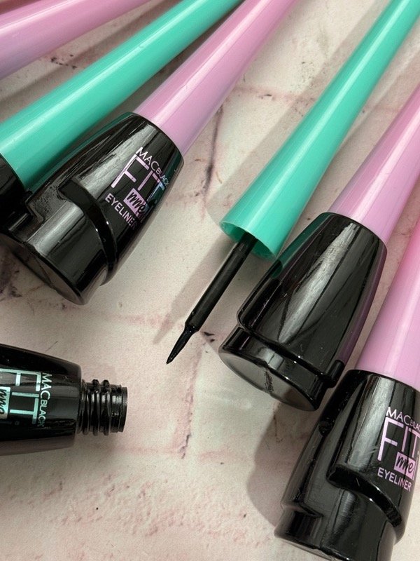 Producto - Delineador líquido Fitme