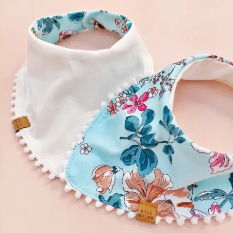 Producto - BABERO BANDANA ALOHA CIELO