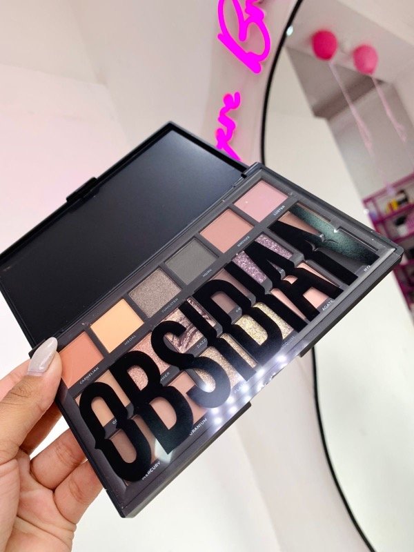 Producto - Paleta de sombra Obsidian