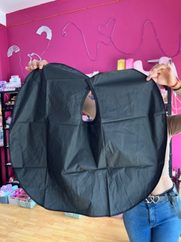 Producto - Capa de peluquería negra
