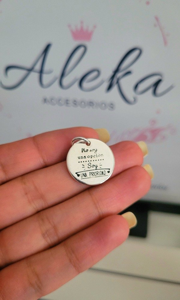 Producto - Dije con frase no soy una opción, soy una prioridad de acero blanco