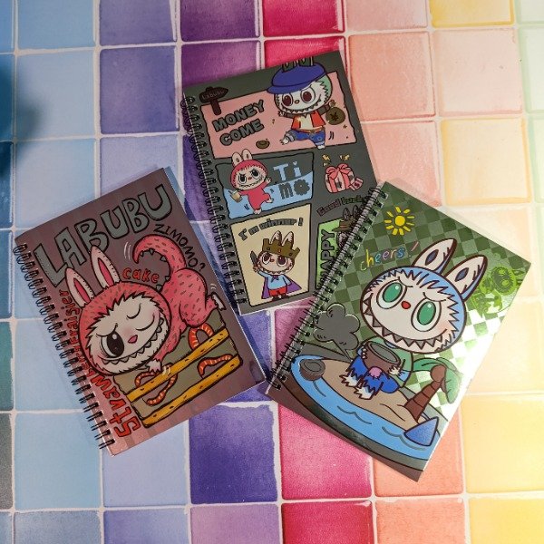 Producto - CUADERNO FLEX PLATEADO LABUBU