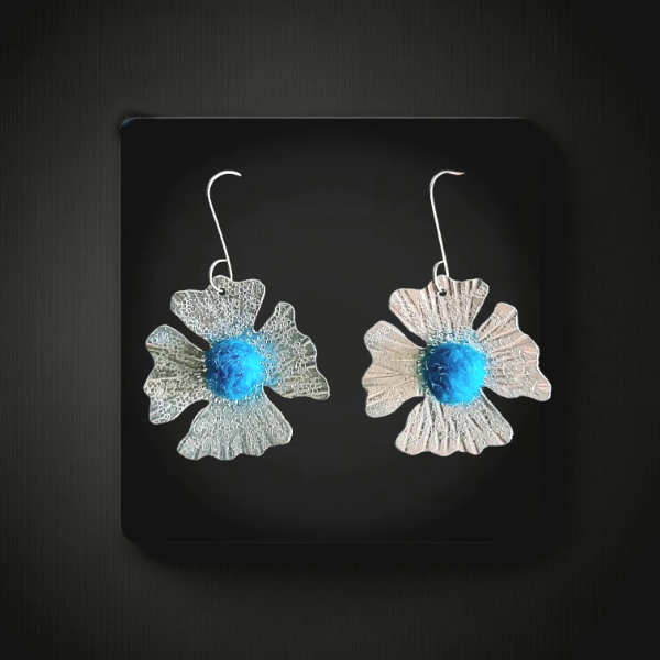 Producto - Aros "flor de pétalos"