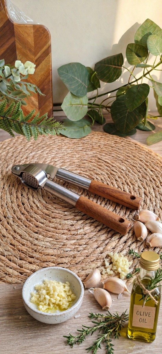 Producto - PRENSA AJO ACERO INOXIDABLE Y ACACIA 21 CM - 0