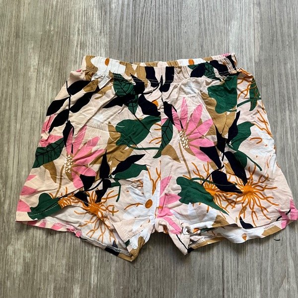 Producto - Short Flores 2A