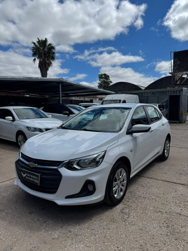 Producto - Chevrolet Onix 1.2 Tech MT 2020 - 0