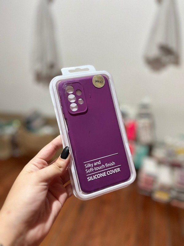 Producto - A23 silicona con felpa magenta