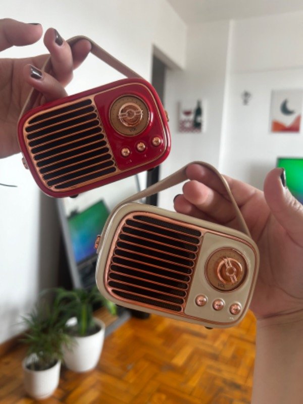 Producto - Parlante Bluetooth con diseño de Radio Vintage
