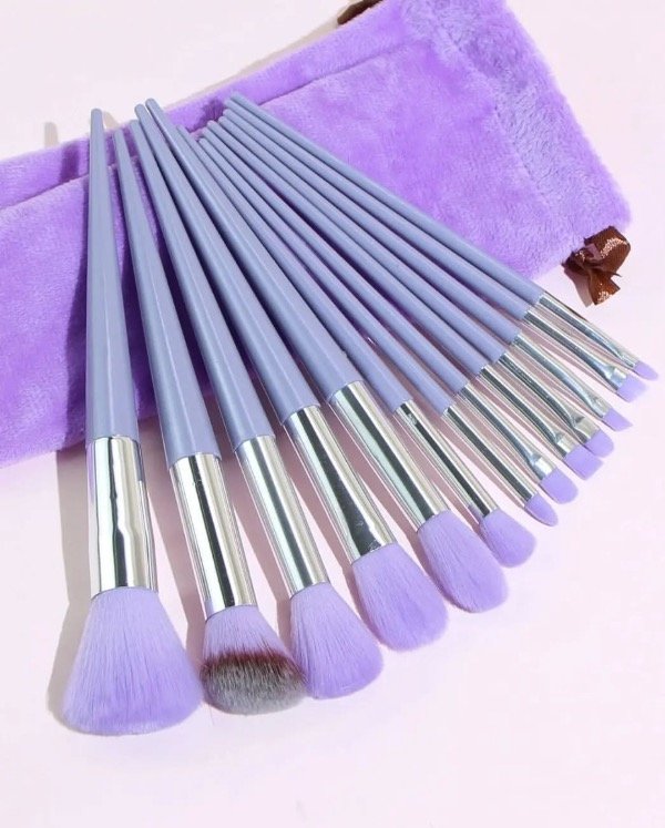 Producto - Set de brochas completo con estuche violetas