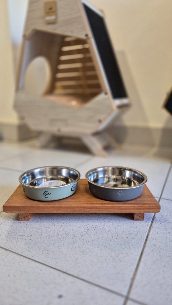 Producto - COMBO COMEDERO PARA GATO TRIXIE + BASE