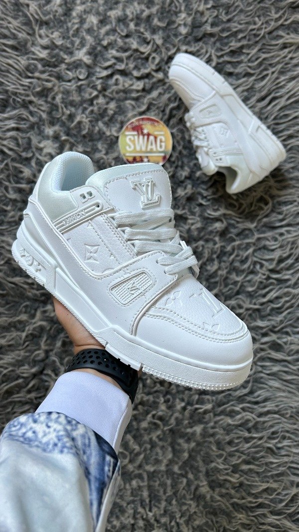 Producto - LV  TRAINER TRIPLE WHITE
