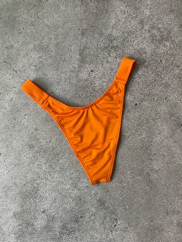 Producto - Less en V