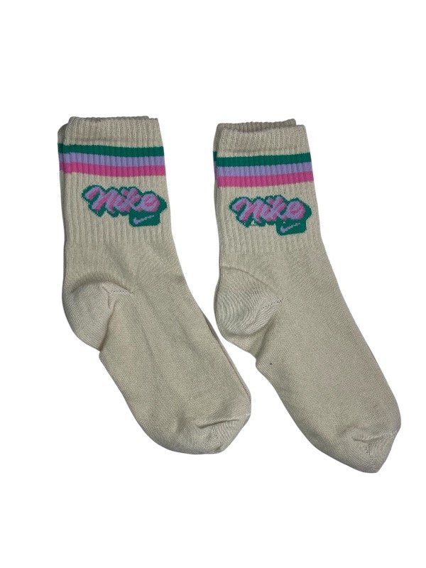 Producto - Nike retro. Beige Colores